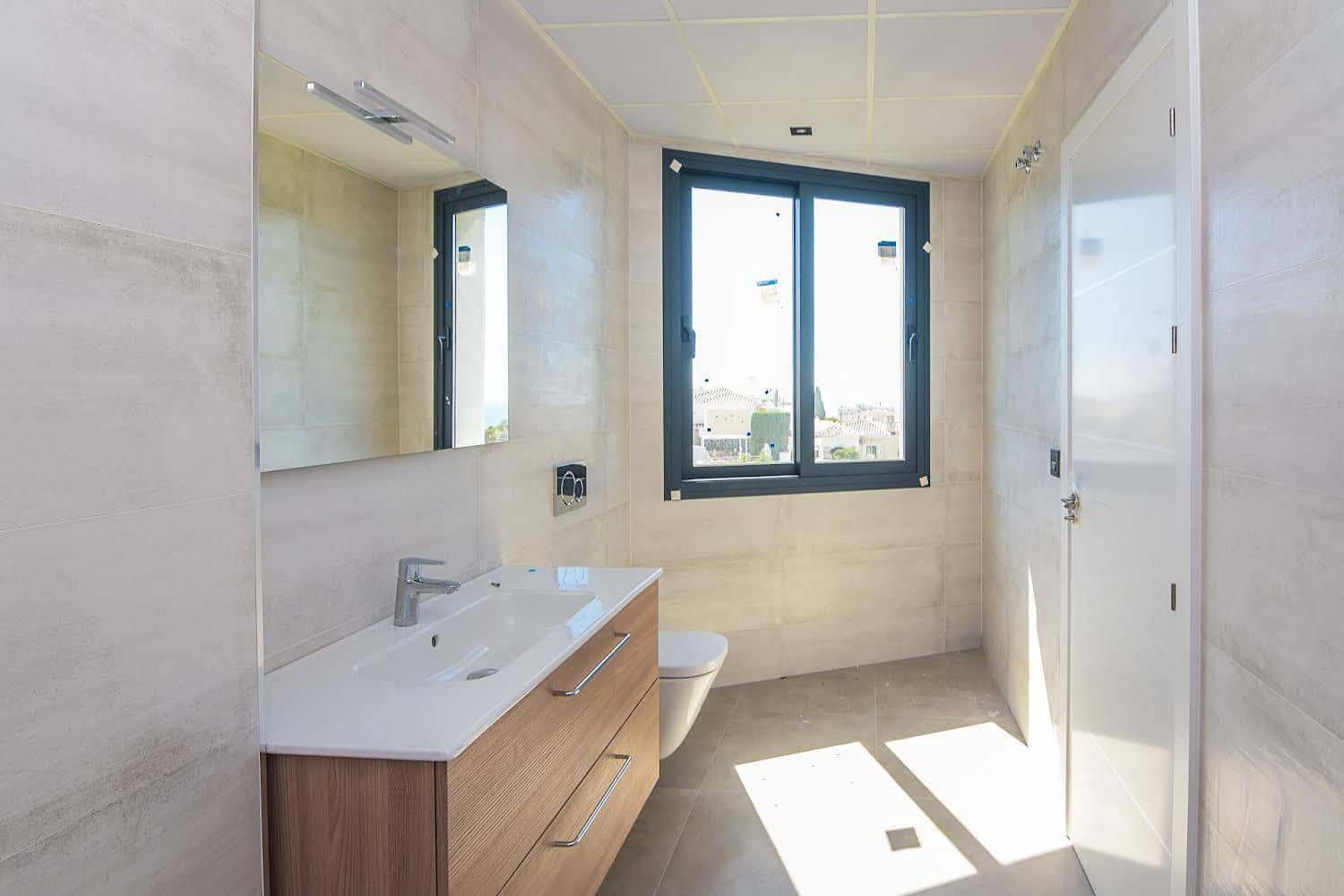3 sypialnia Willa na sprzedaż w Torrox-Costa z basenem garażem - 770 000 € (Ref: 9889766)