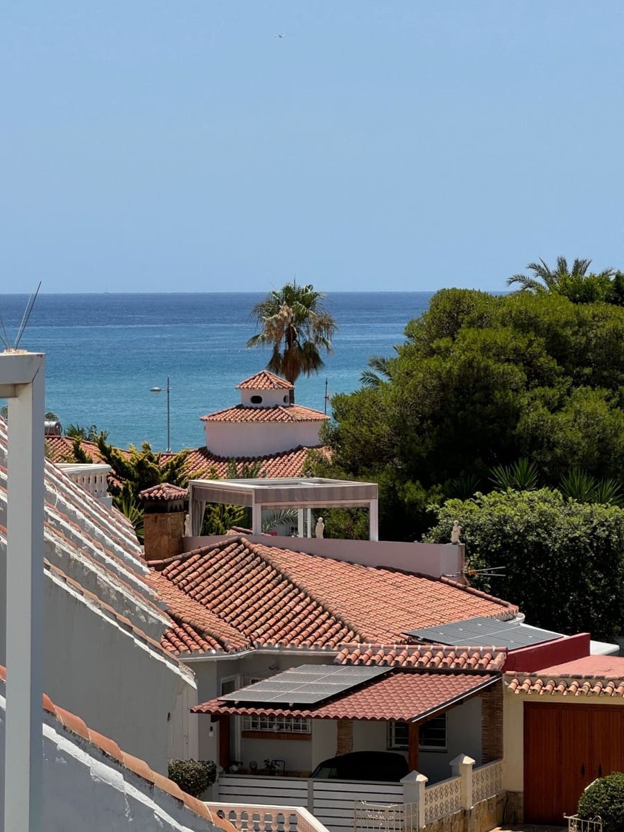 3 sypialnia Dom blizniak na sprzedaż w Torrox-Costa z basenem - 315 000 € (Ref: 9902834)