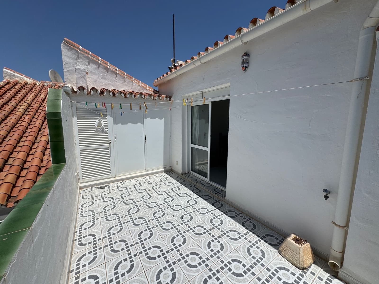 3 sypialnia Dom blizniak na sprzedaż w Torrox-Costa z basenem - 315 000 € (Ref: 9902834)