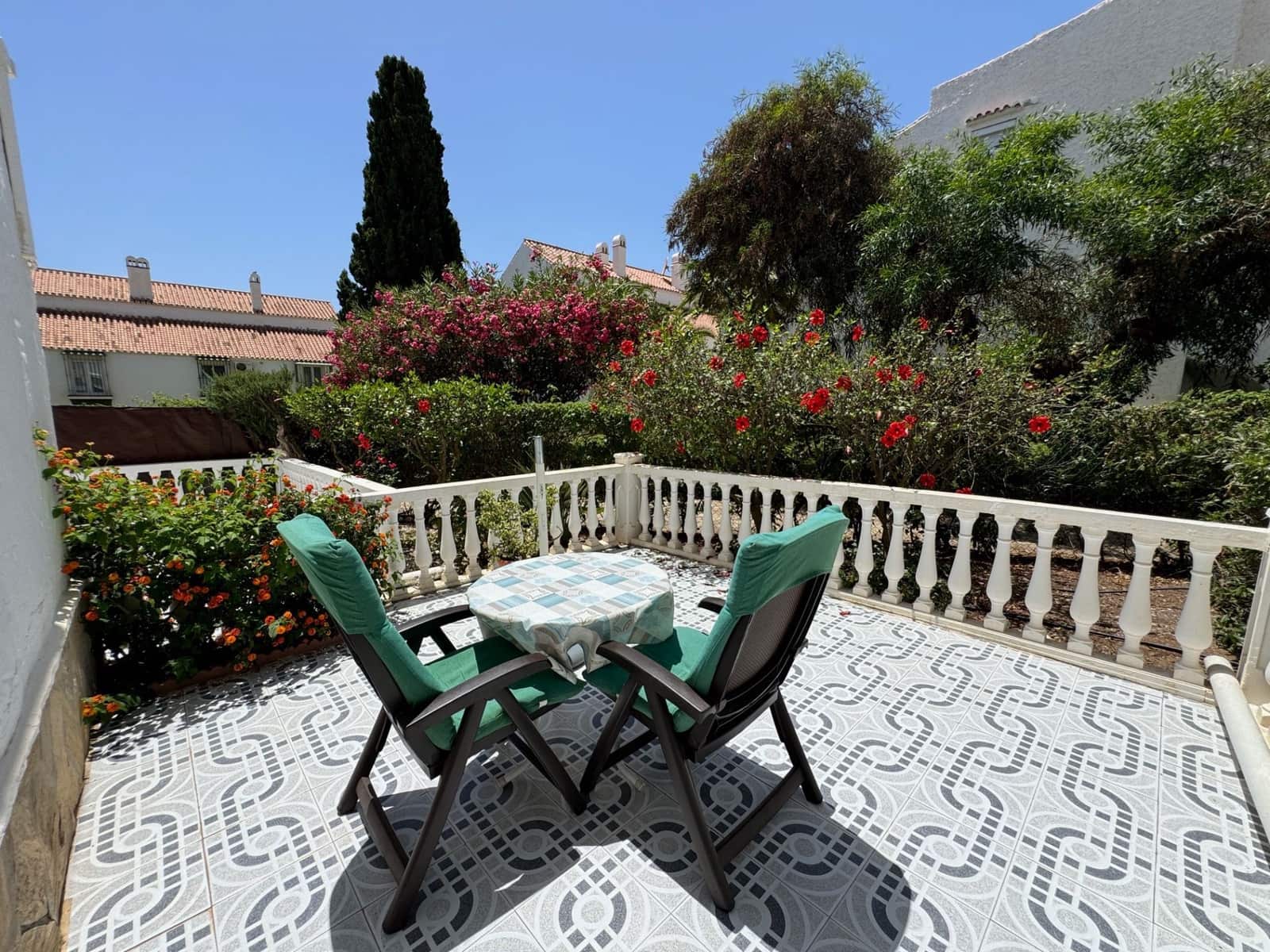 3 sypialnia Dom blizniak na sprzedaż w Torrox-Costa z basenem - 315 000 € (Ref: 9902834)