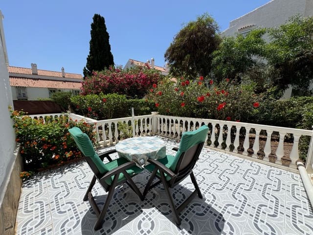 3 sypialnia Dom blizniak na sprzedaż w Centro Internacional, Torrox z basenem - 315 000 € (Ref: 9902834)