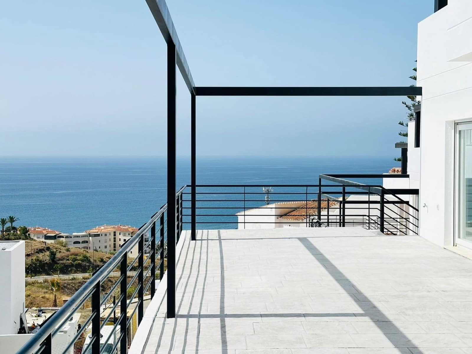 4 bedroom Villa for sale in Torrox-Costa with pool garage - € 655,250 (Ref: 9932829)
