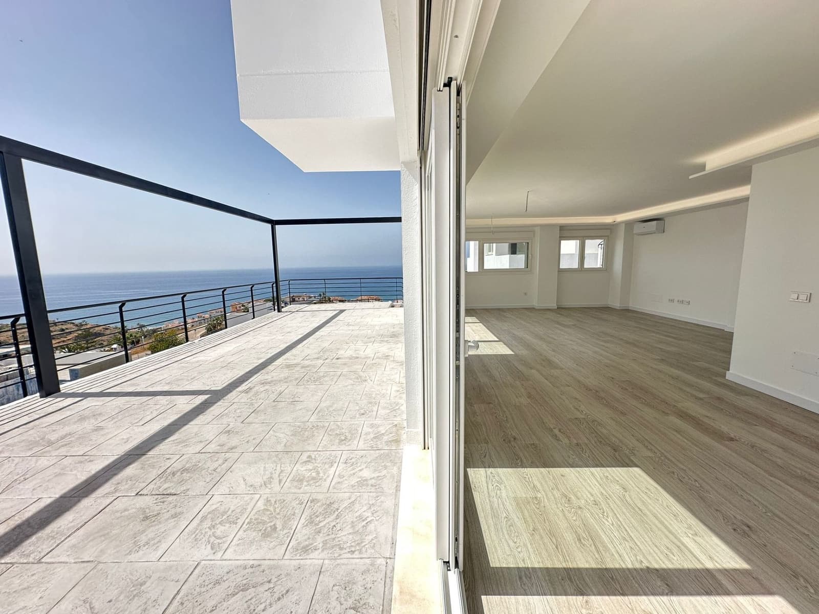 4 bedroom Villa for sale in Torrox-Costa with pool garage - € 655,250 (Ref: 9932829)