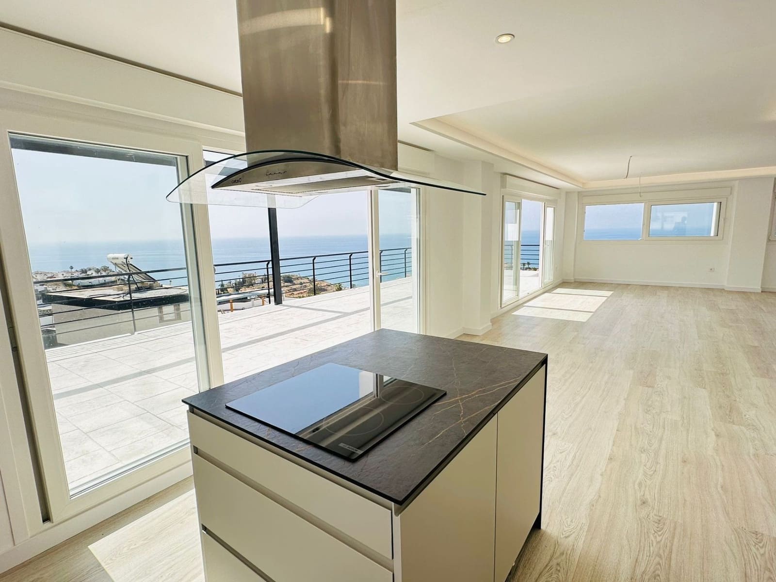 4 bedroom Villa for sale in Torrox-Costa with pool garage - € 655,250 (Ref: 9932829)