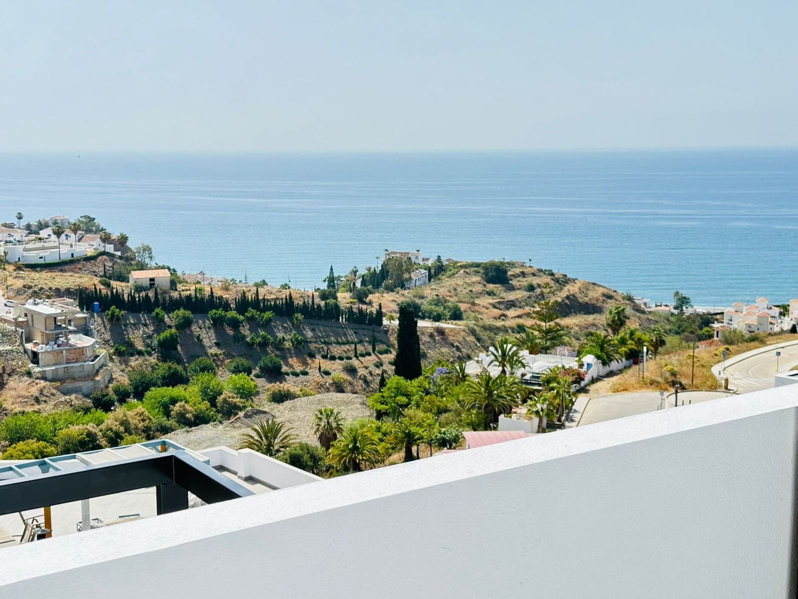 4 bedroom Villa for sale in Torrox-Costa with pool garage - € 655,250 (Ref: 9932829)