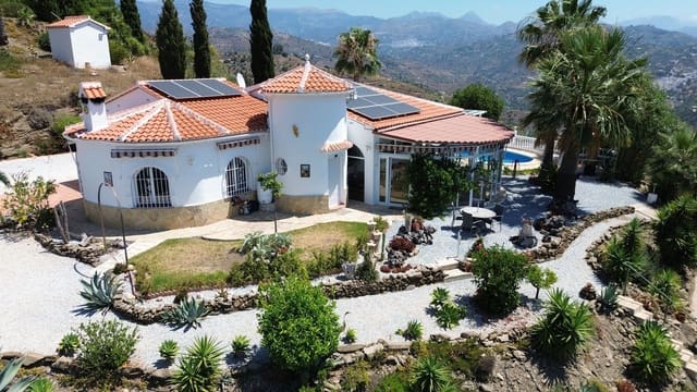 3 chambre Finca/Maison de Campagne à vendre à Arenas avec piscine garage - 535 000 € (Ref: 9943315)