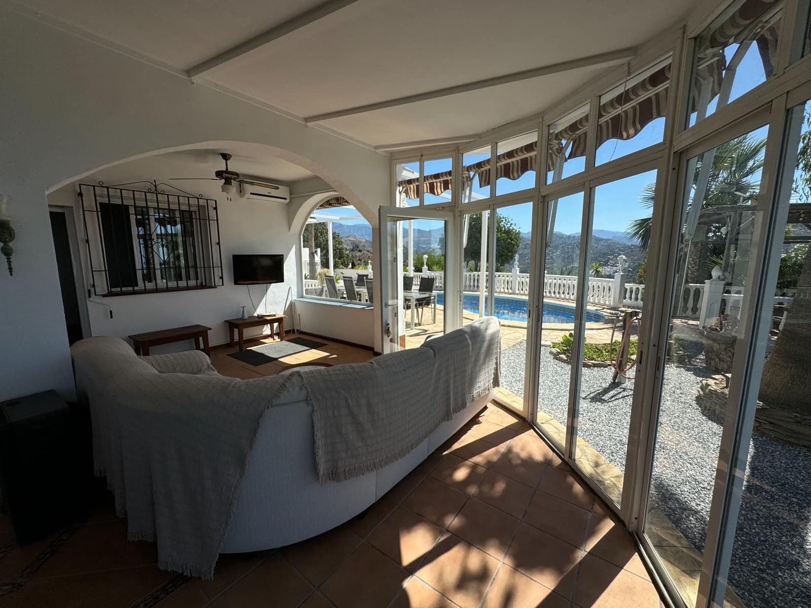 3 chambre Finca/Maison de Campagne à vendre à Arenas avec piscine garage - 535 000 € (Ref: 9943315)