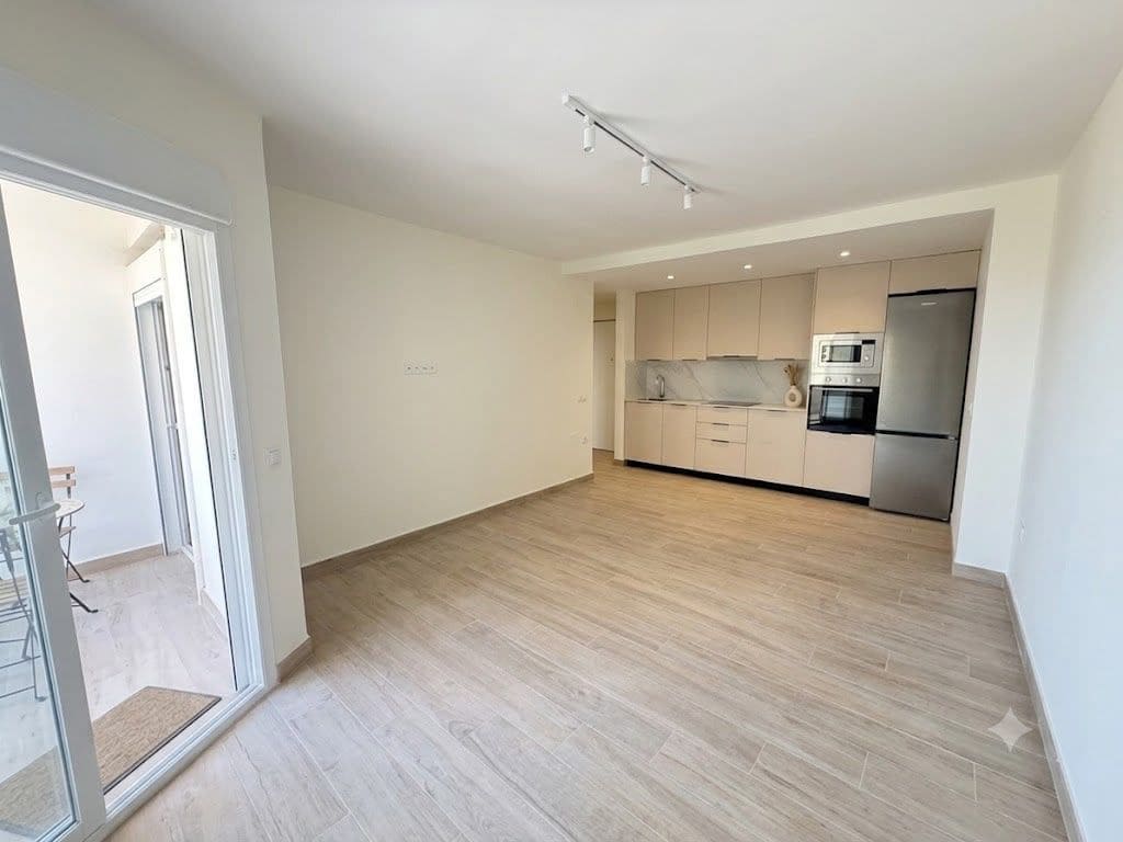 1 soveværelse Lejlighed til salg i Torrox-Costa med swimmingpool - € 299.500 (Ref: 9949179)