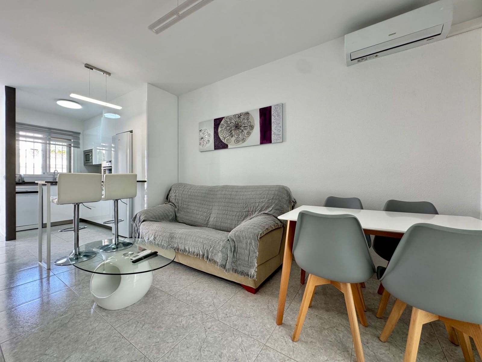 2 soveværelse Lejlighed til salg i Torrox-Costa med swimmingpool - € 235.000 (Ref: 9962030)