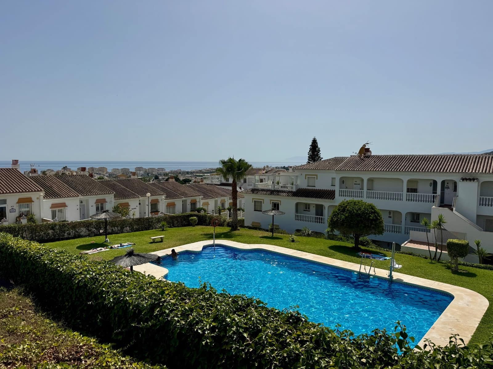 2 soveværelse Lejlighed til salg i Torrox-Costa med swimmingpool - € 235.000 (Ref: 9962030)