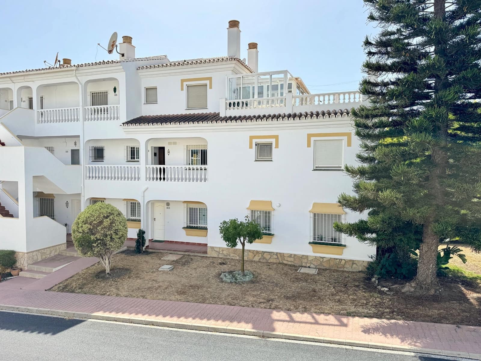 2 soveværelse Lejlighed til salg i Torrox-Costa med swimmingpool - € 235.000 (Ref: 9962030)