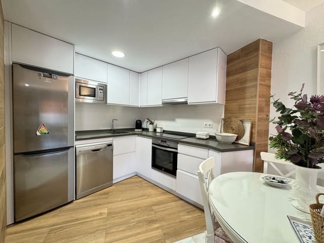 2 quarto Apartamento para venda em Centro Internacional, Torrox com piscina - 320 000 € (Ref: 9981808)