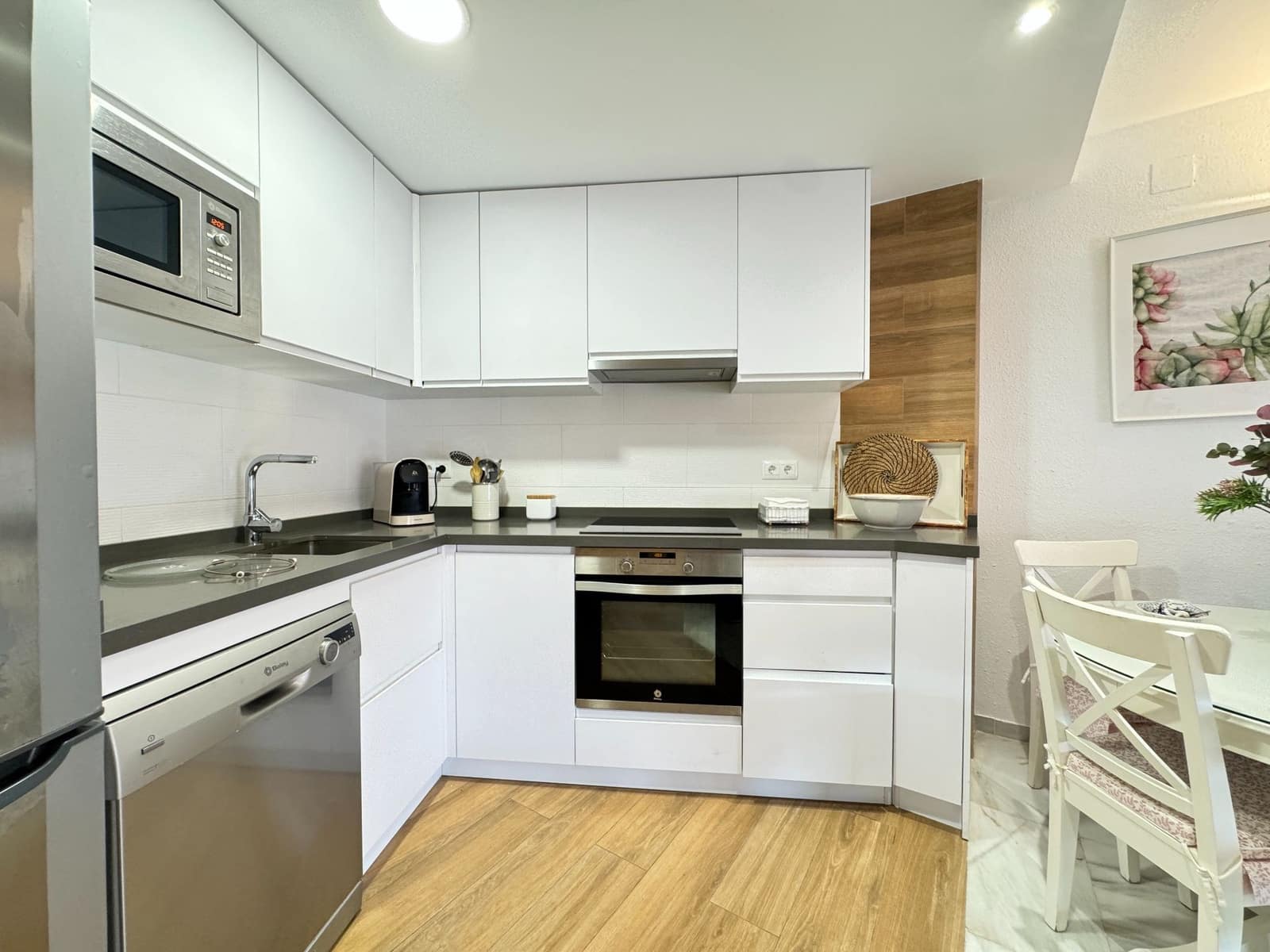 2 makuuhuone Asunto myytävänä paikassa Torrox-Costa mukana uima-altaan - 320 000 € (Ref: 9981808)