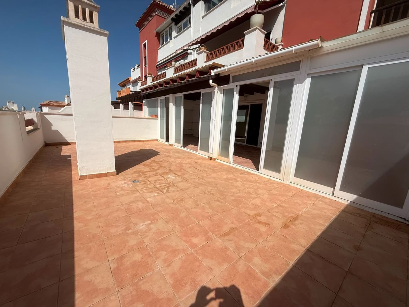 3 sovrum Lägenhet till salu i Caleta de Velez med pool garage - 359 000 € (Ref: 9981809)
