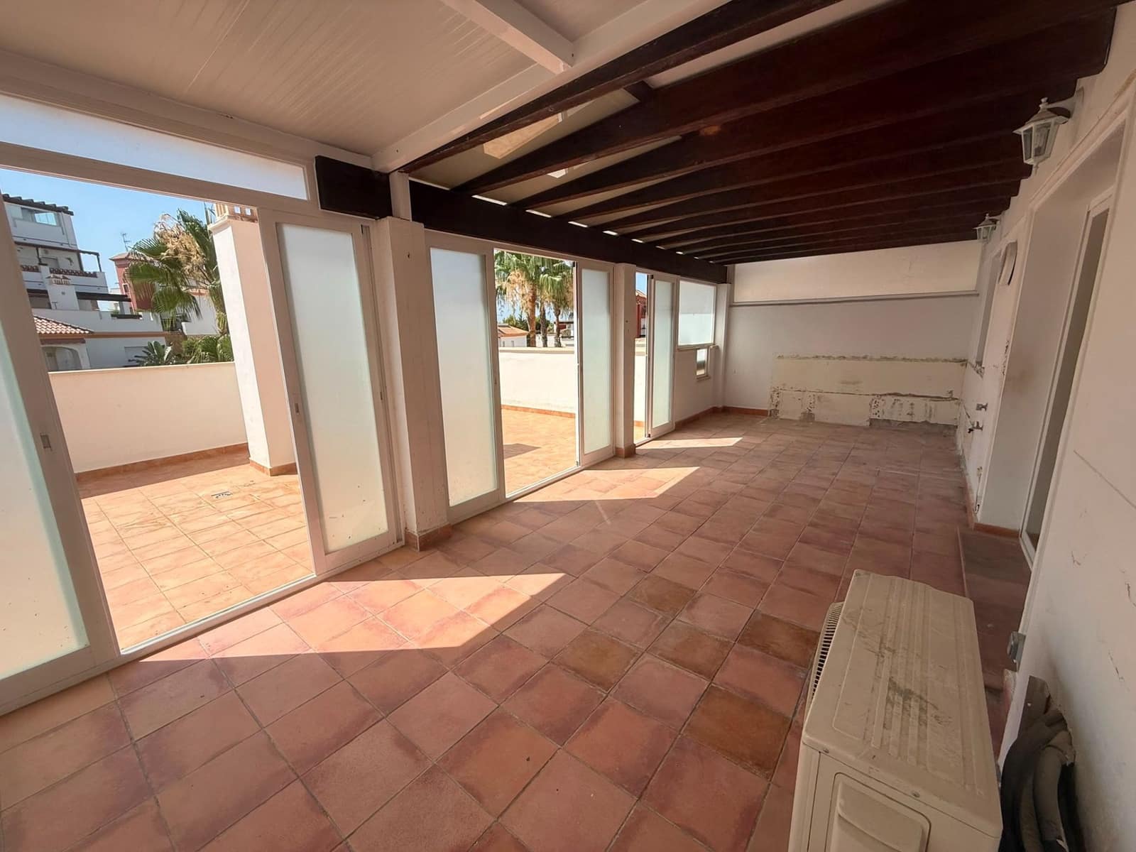 3 sovrum Lägenhet till salu i Caleta de Velez med pool garage - 359 000 € (Ref: 9981809)