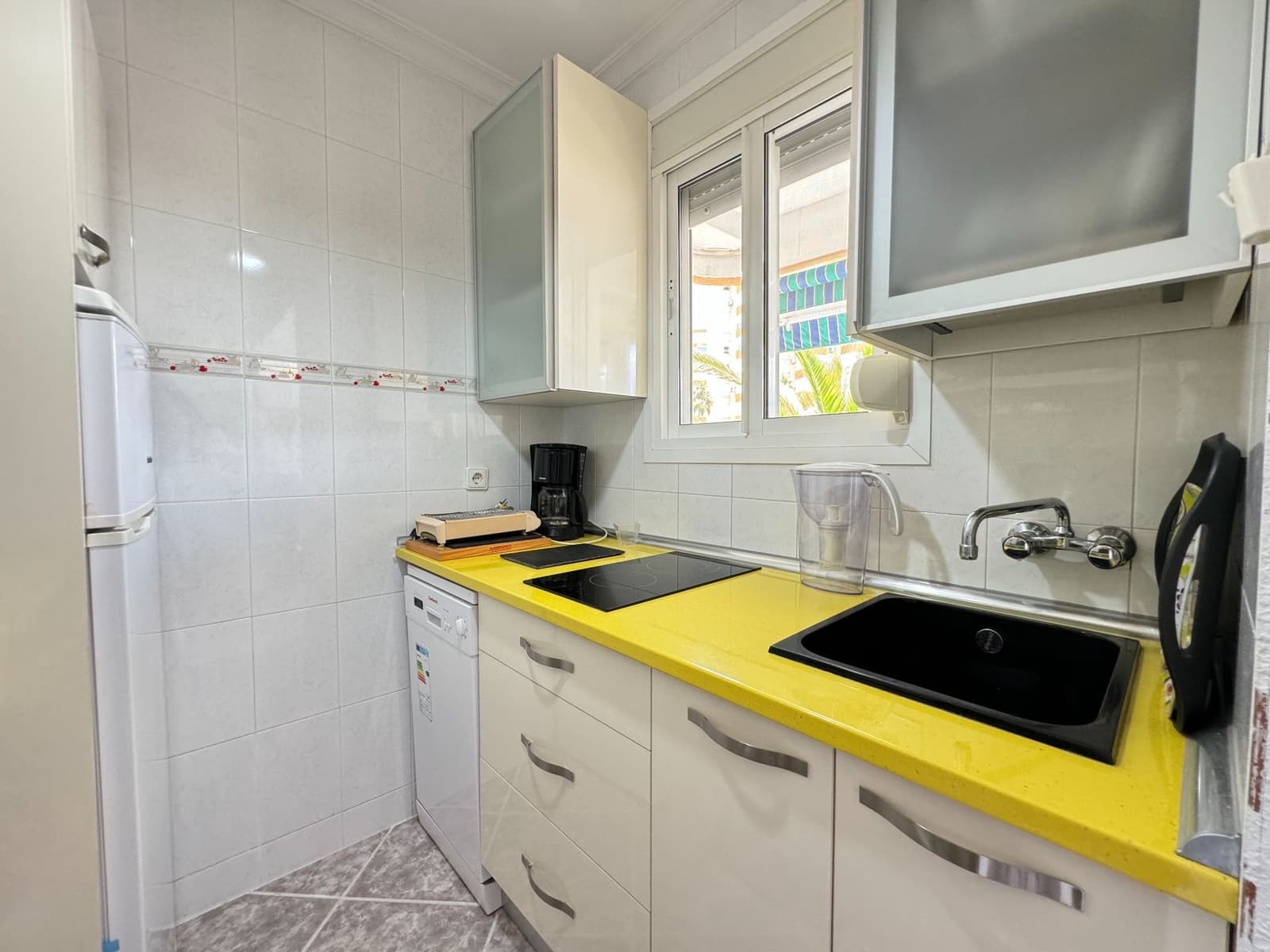 Piso de 2 habitaciones en Algarrobo en venta con piscina - 283.000 € (Ref: 9984399)