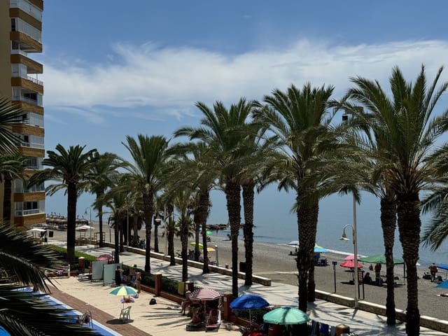 Piso de 2 habitaciones en Algarrobo en venta con piscina - 283.000 € (Ref: 9984399)
