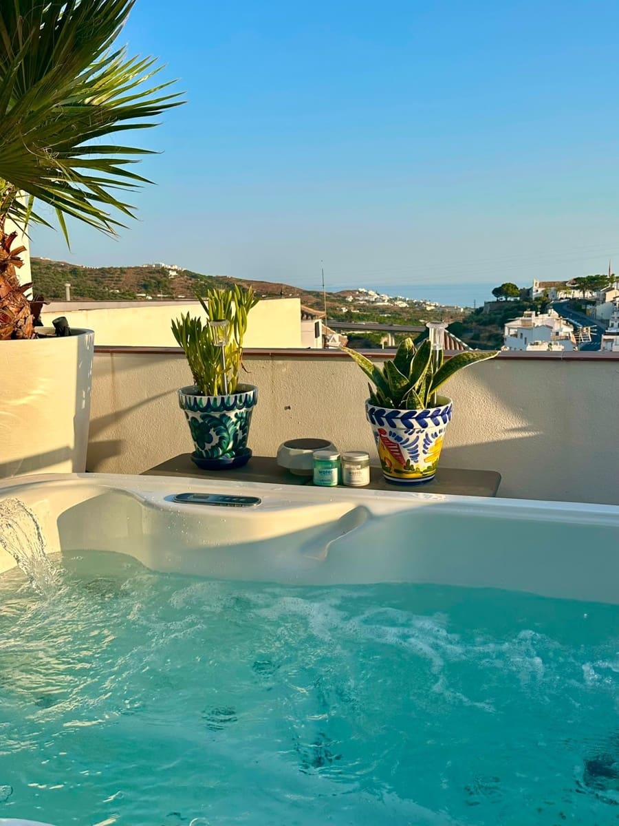 3 bedroom Penthouse for sale in Torrox - € 369,000 (Ref: 9999532)