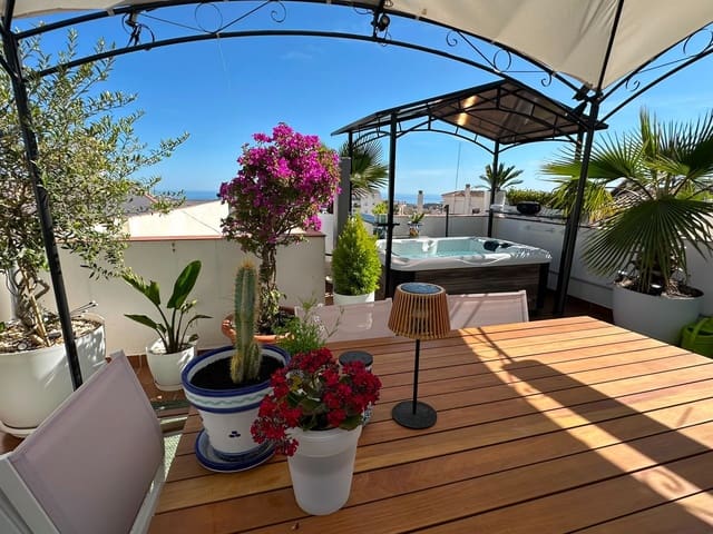 3 bedroom Penthouse for sale in Torrox Pueblo, Torrox - € 369,000 (Ref: 9999532)