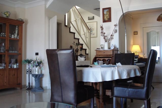 3 bedroom Terraced Villa for sale in Santa Cruz de Tenerife with pool garage - € 750,000 (Ref: 10009699)