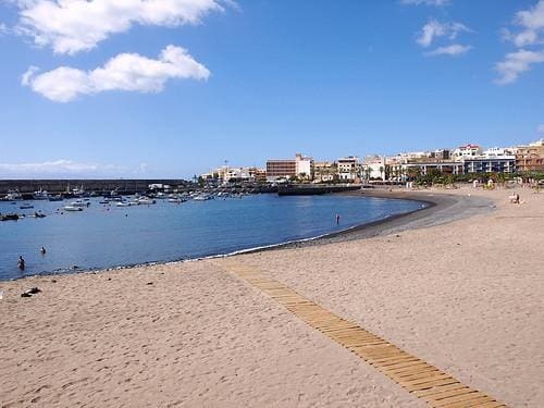 2 bedroom Apartment for sale in Santa Cruz de Tenerife with pool garage - € 325,000 (Ref: 10009838)