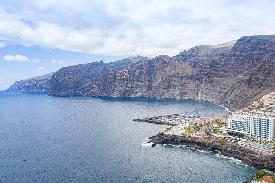 2 Zimmer Apartment zu verkaufen in Santiago del Teide mit Pool Garage - 599.000 € (Ref: 10009908)