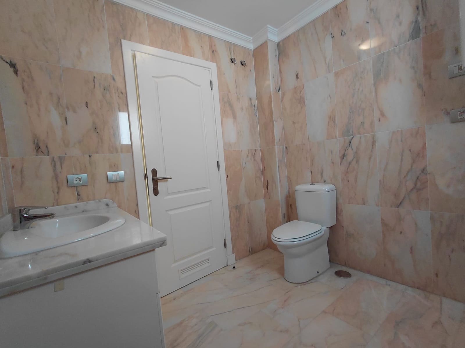 2 bedroom Apartment for sale in Santiago del Teide with pool garage - € 529,000 (Ref: 10009908)