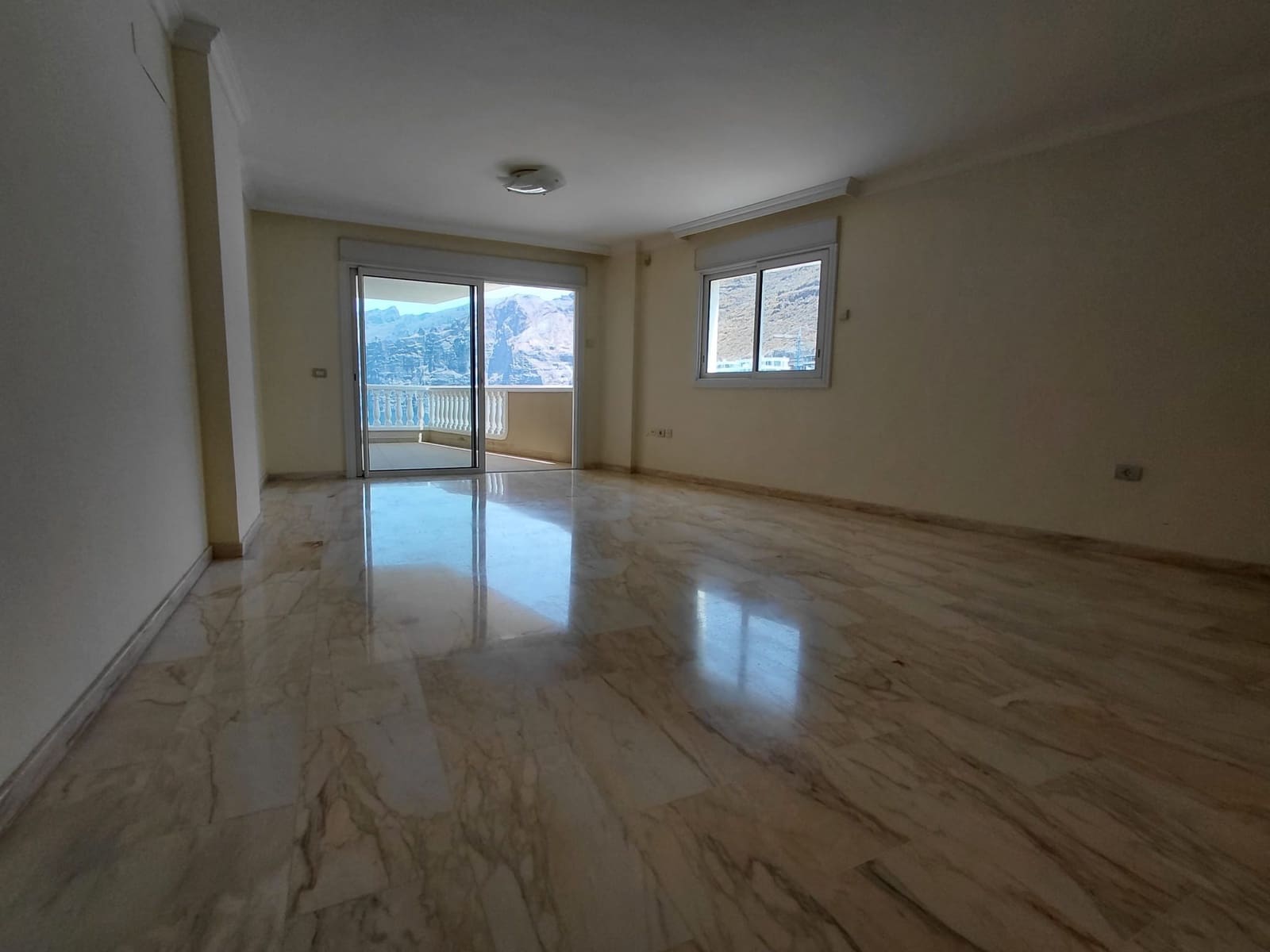 2 bedroom Apartment for sale in Santiago del Teide with pool garage - € 529,000 (Ref: 10009908)