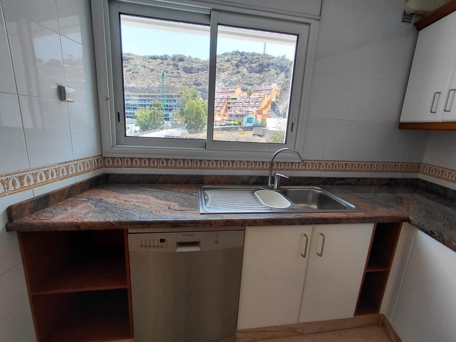 2 bedroom Apartment for sale in Santiago del Teide with pool garage - € 529,000 (Ref: 10009908)