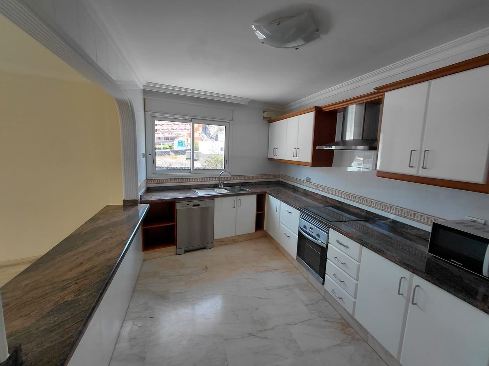 2 bedroom Apartment for sale in Santiago del Teide with pool garage - € 529,000 (Ref: 10009908)