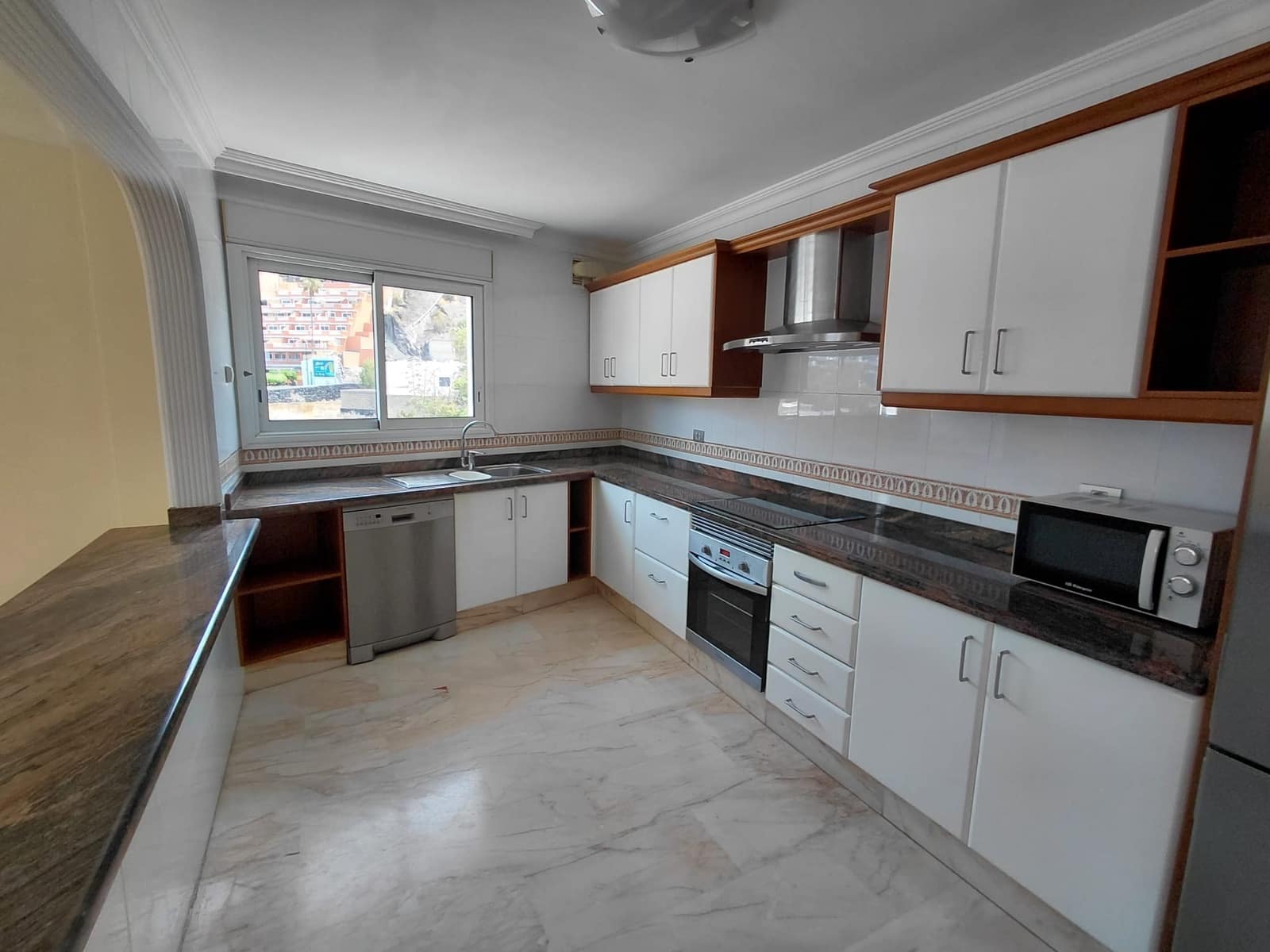 2 bedroom Apartment for sale in Santiago del Teide with pool garage - € 529,000 (Ref: 10009908)