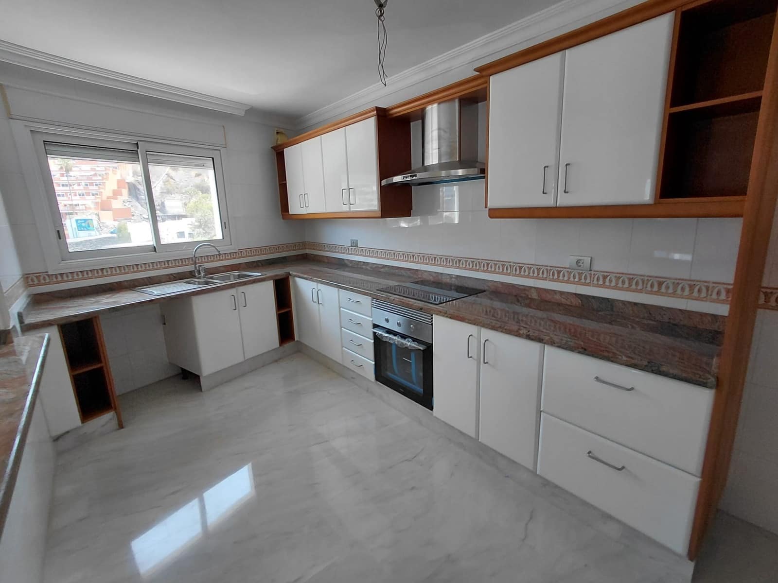 2 chambre Appartement à vendre à Los Gigantes avec piscine garage - 875 000 € (Ref: 10016792)