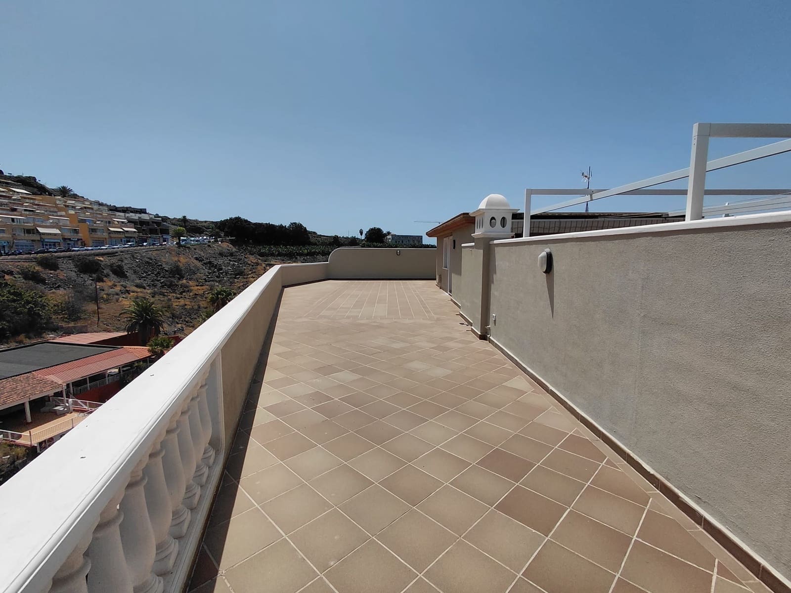2 chambre Appartement à vendre à Los Gigantes avec piscine garage - 875 000 € (Ref: 10016792)