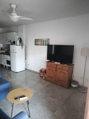 1 soveværelse Lejlighed til leje i Playa de las Americas, Arona med swimmingpool - € 1.300 (Ref: 10026261)