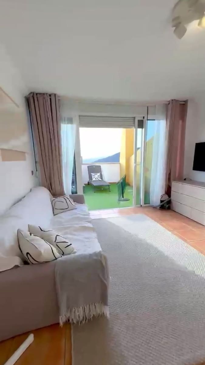 2 Zimmer Apartment zu vermieten in Adeje mit Pool Garage - 1.400 € (Ref: 10040231)