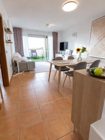 2 Zimmer Apartment zu vermieten in Adeje mit Pool Garage - 1.400 € (Ref: 10040231)