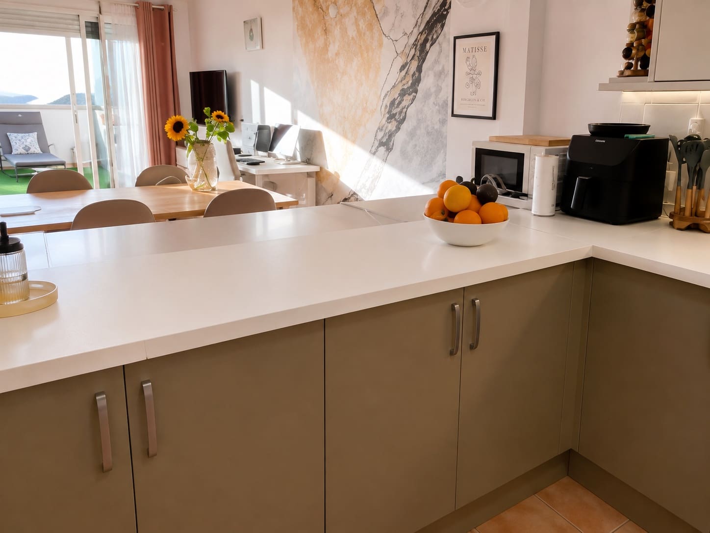 2 bedroom Apartment for rent in Adeje with pool garage - € 1,400 (Ref: 10040231)
