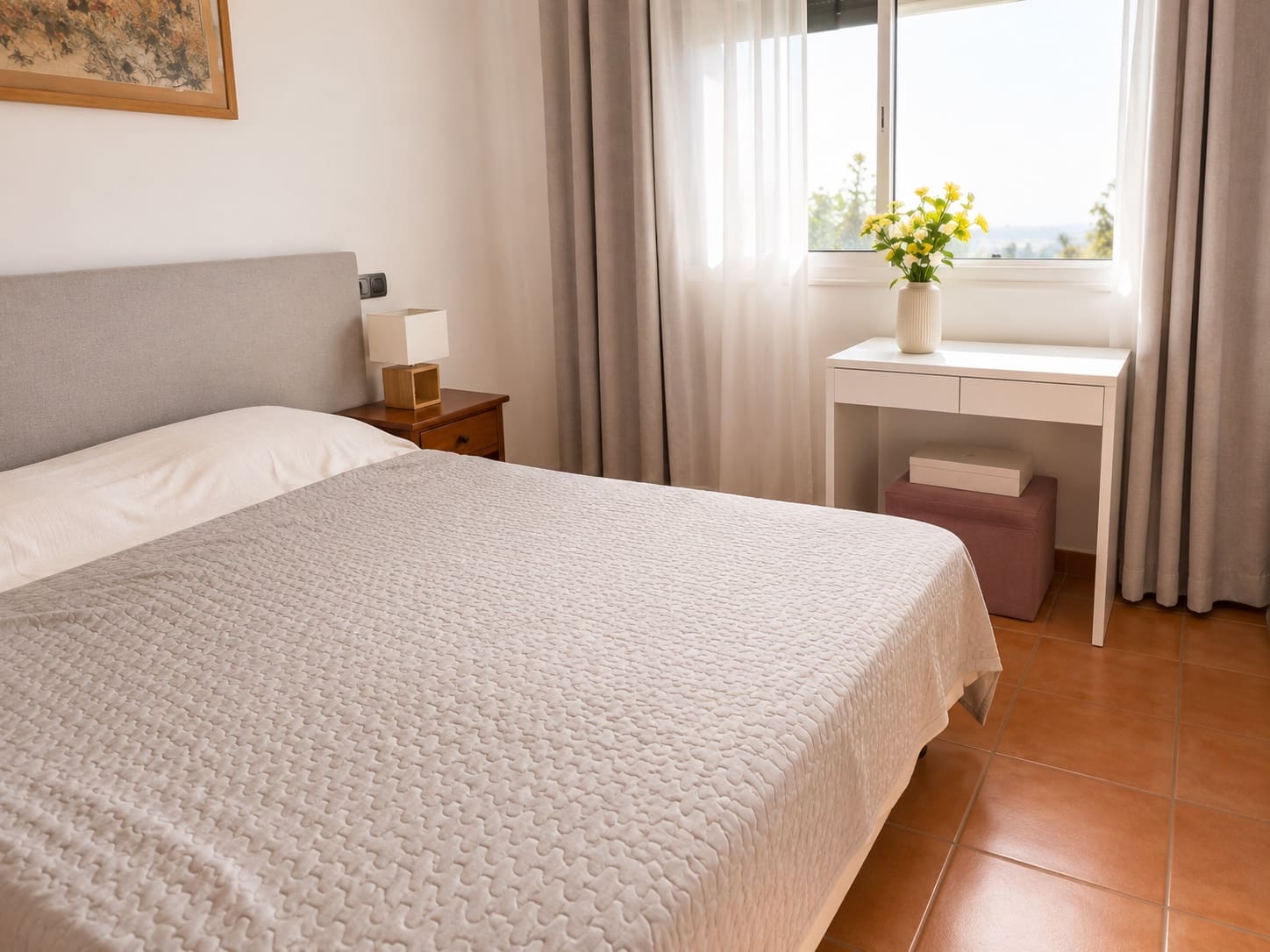 2 bedroom Apartment for rent in Adeje with pool garage - € 1,400 (Ref: 10040231)
