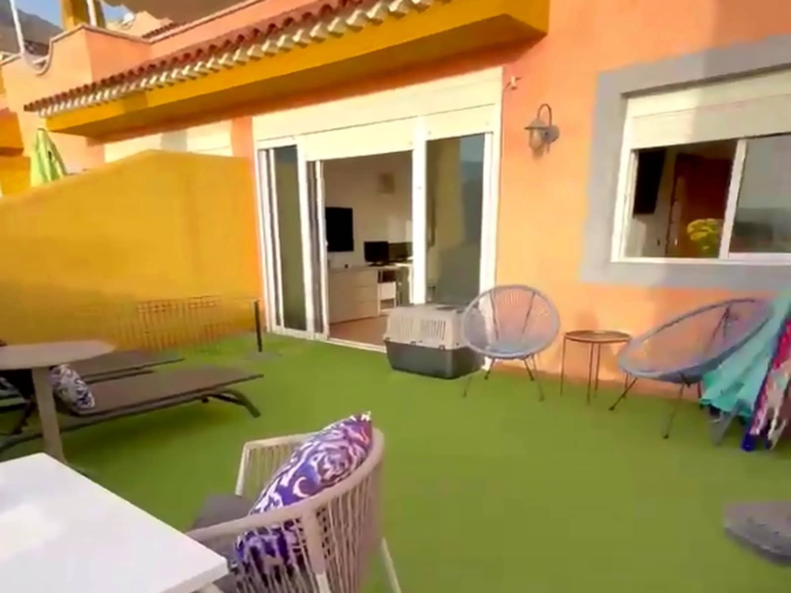 2 bedroom Apartment for rent in Adeje with pool garage - € 1,400 (Ref: 10040231)