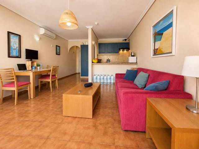 1 slaapkamer Appartement te koop in Granadilla de Abona met zwembad - € 220.000 (Ref: 10043312)