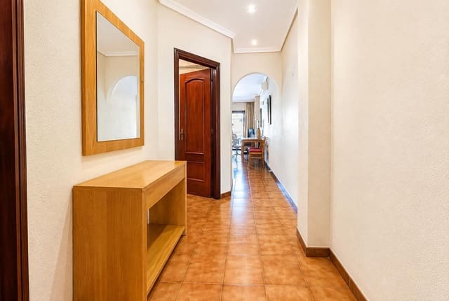 1 slaapkamer Appartement te koop in Granadilla de Abona met zwembad - € 220.000 (Ref: 10043312)