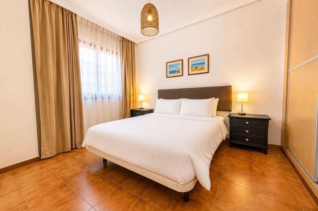 1 slaapkamer Appartement te koop in Granadilla de Abona met zwembad - € 220.000 (Ref: 10043312)