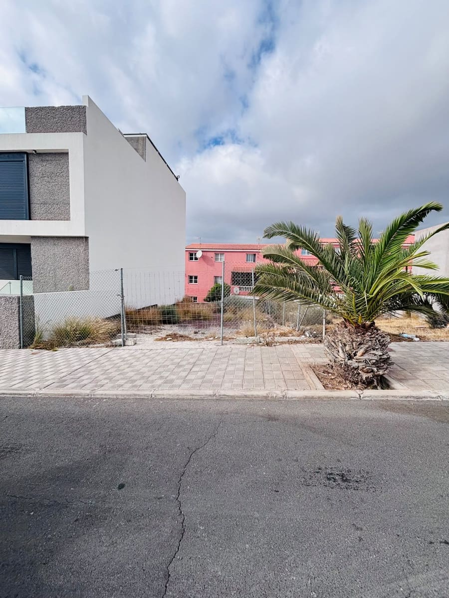 Byggegrund til salg i Santa Cruz de Tenerife - € 129.000 (Ref: 10085233)