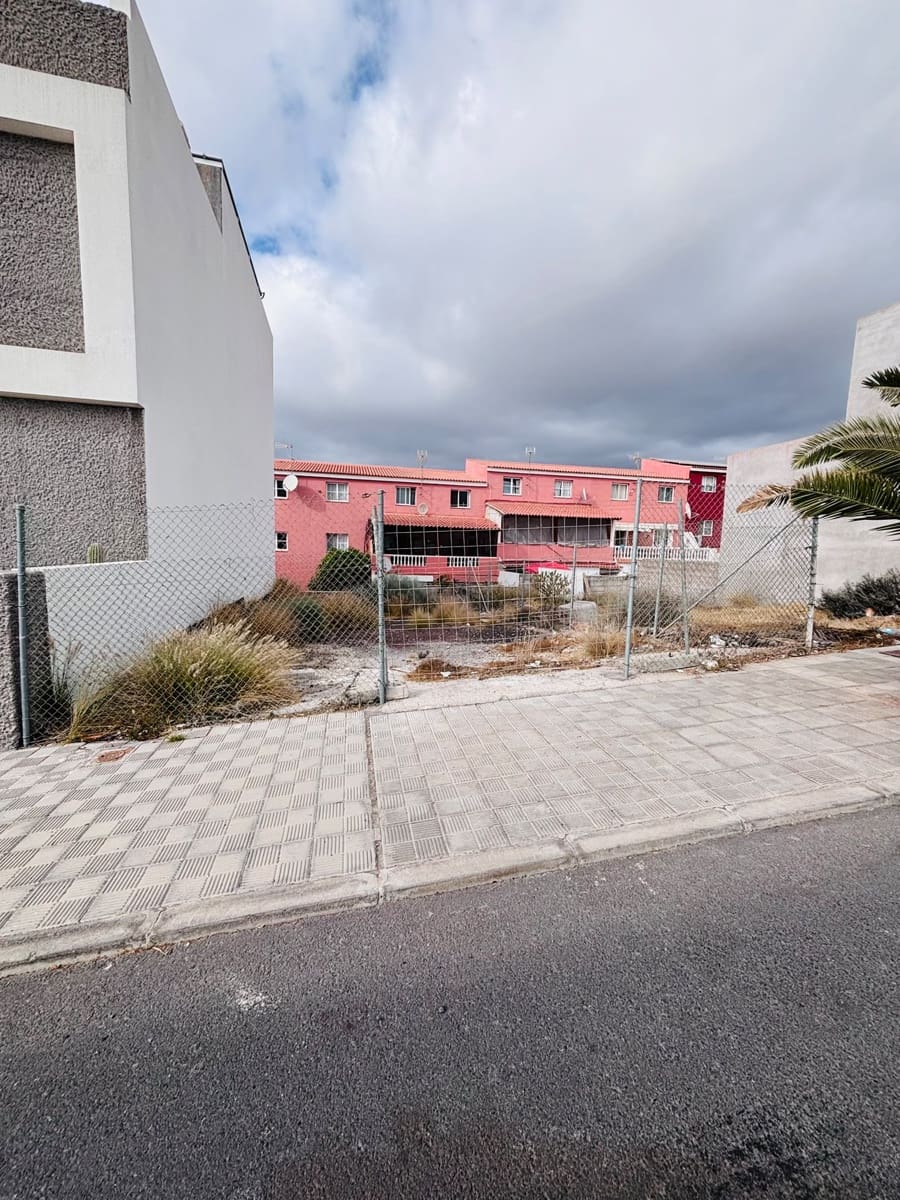 Byggegrund til salg i Santa Cruz de Tenerife - € 129.000 (Ref: 10085233)