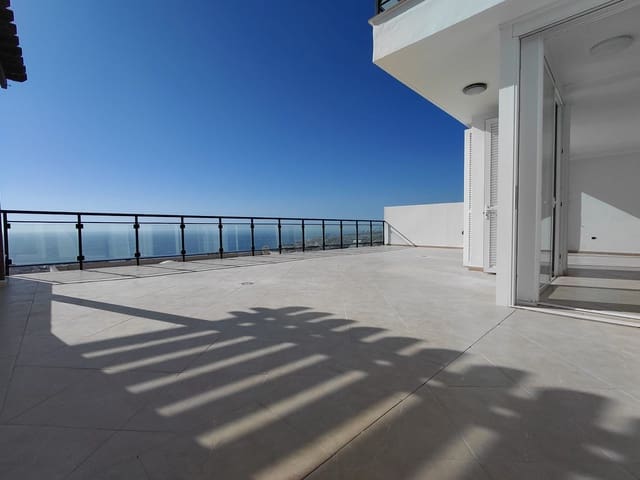 3 makuuhuone Huvila vuokrattavana paikassa Costa Adeje, Adeje mukana uima-altaan 
autotalli - 2 500 € (Ref: 9624030)