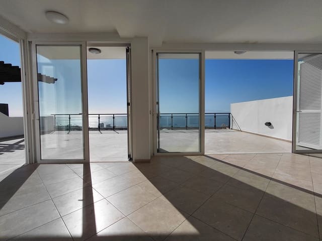 3 makuuhuone Huvila vuokrattavana paikassa Costa Adeje, Adeje mukana uima-altaan 
autotalli - 2 500 € (Ref: 9624030)