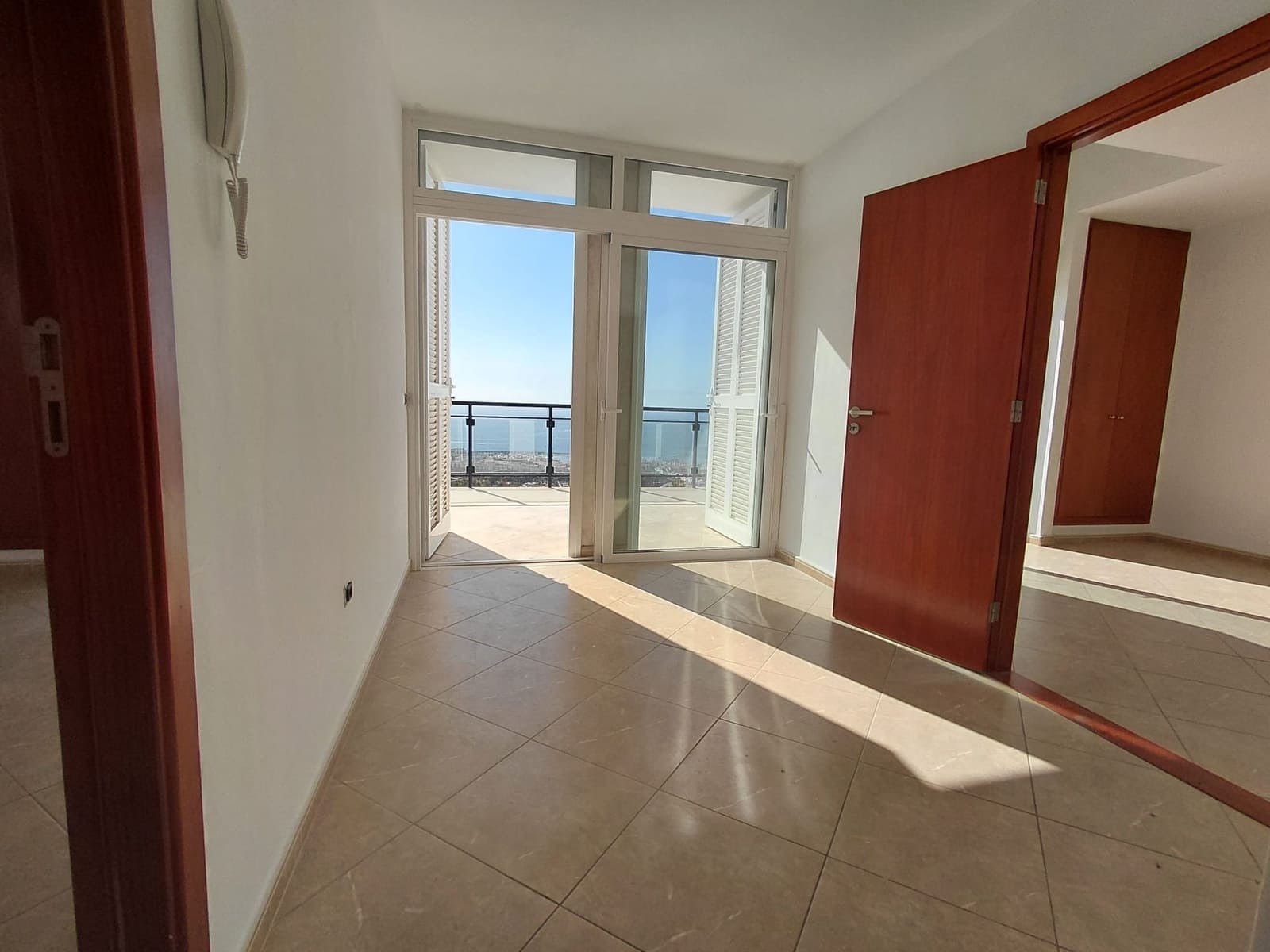 3 makuuhuone Huvila vuokrattavana paikassa Costa Adeje mukana uima-altaan 
autotalli - 2 500 € (Ref: 9624030)