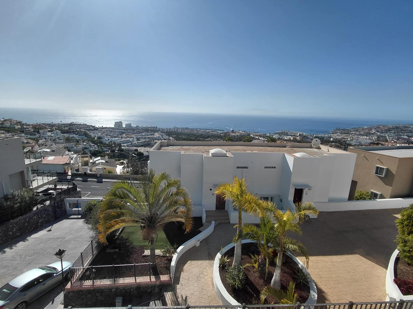 3 makuuhuone Huvila vuokrattavana paikassa Costa Adeje mukana uima-altaan 
autotalli - 2 500 € (Ref: 9624030)