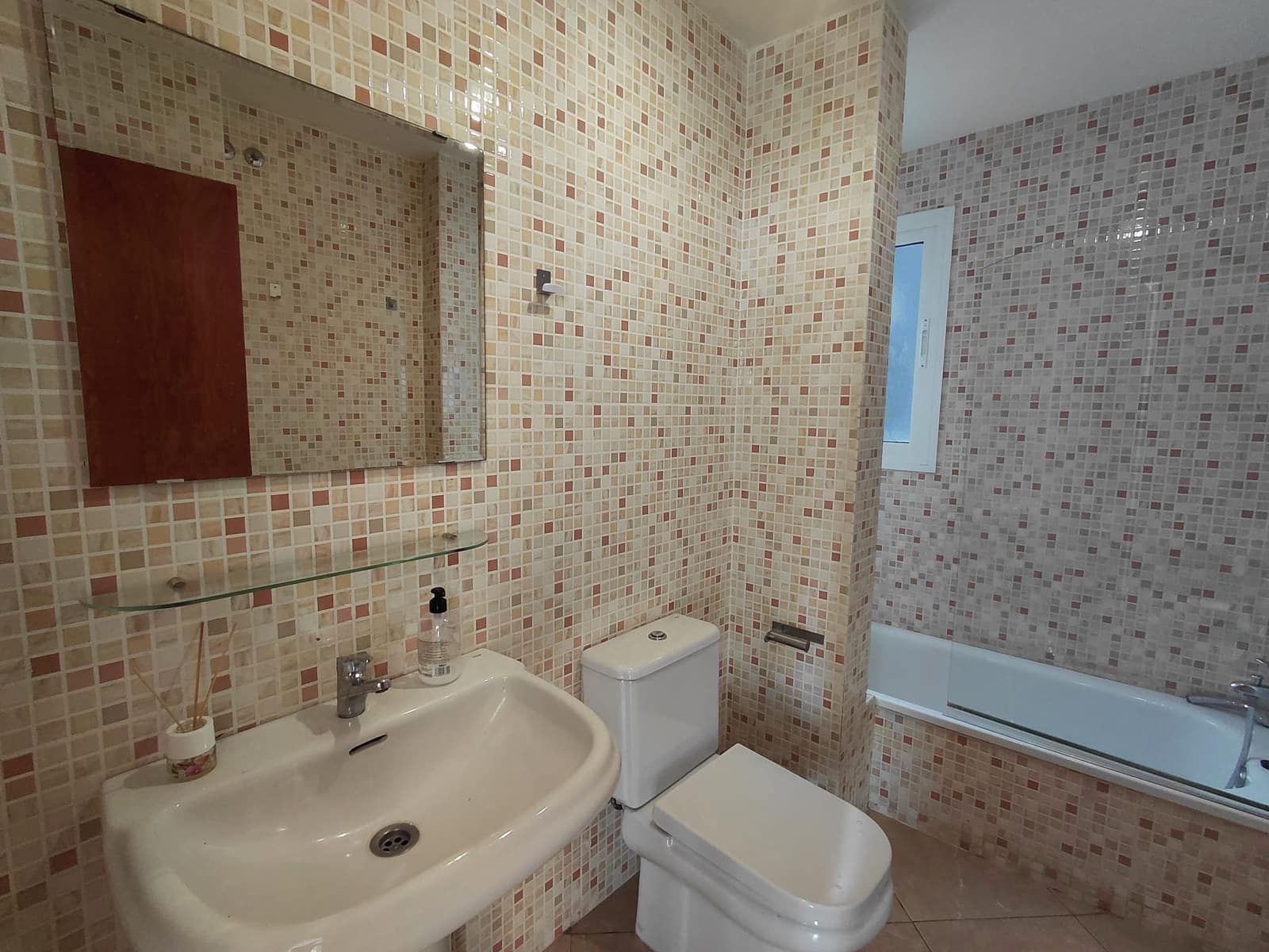 3 makuuhuone Huvila vuokrattavana paikassa Costa Adeje mukana uima-altaan 
autotalli - 2 500 € (Ref: 9624030)