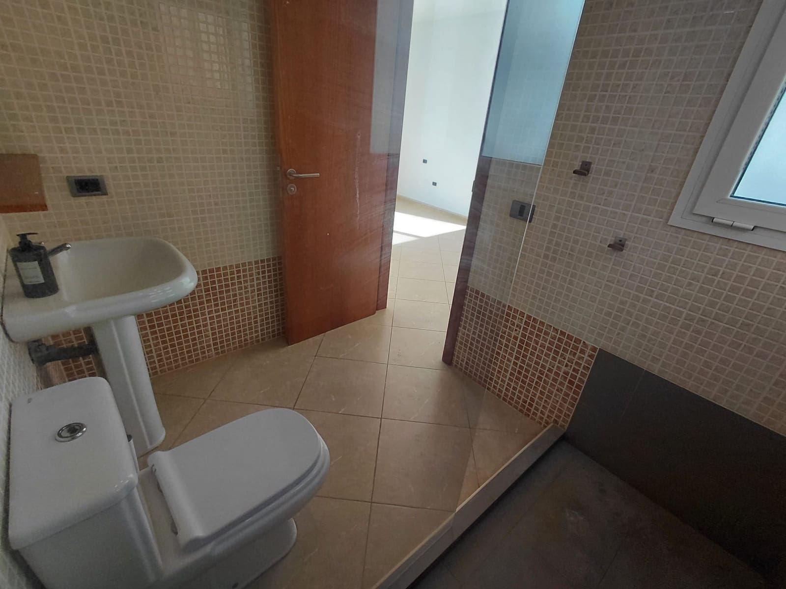 3 makuuhuone Huvila vuokrattavana paikassa Costa Adeje mukana uima-altaan 
autotalli - 2 500 € (Ref: 9624030)